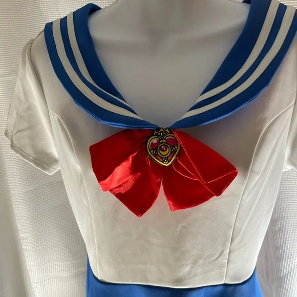 Sailor moon dress costume - Picture 2 of 6